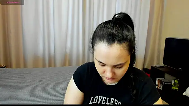 AlanaBrox online show from 8, 3, 2026