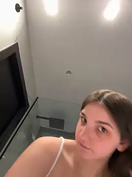 DoriDeluxe66 online show from 15, 2, 2025