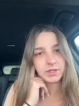 DoriDeluxe66 online show from 20, 9, 2025