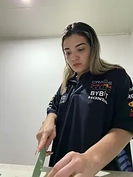 Snapshot of Sarita-candy chatting on 5, 4, 2026 Sarita-candy online show from 5, 4, 2026