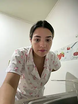 Snapshot of Sarita-candy chatting on 16, 6, 2026 Sarita-candy online show from 16, 6, 2026
