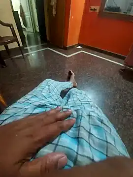 Snapshot of Stripkomal chatting on 5, 11, 2025 Stripkomal online show from 5, 11, 2025