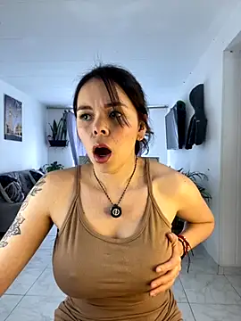 carolina16love online show from 5, 10, 2025