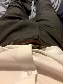 Snapshot of HunterBaby chatting on 2, 11, 2025 HunterBaby online show from 2, 11, 2025