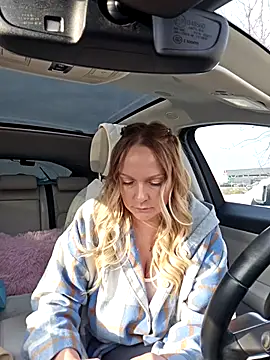 Bondgirl 013 online show from 26, 11, 2025