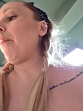 Bondgirl 013 online show from 4, 4, 2026