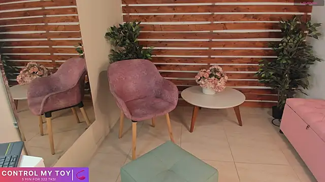 Snapshot of _MeganRain chatting on 28, 1, 2025 MeganRain online show from 28, 1, 2025
