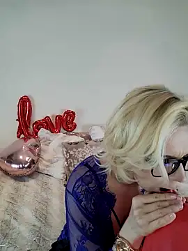 AureliaDoux online show from 11, 2, 2025