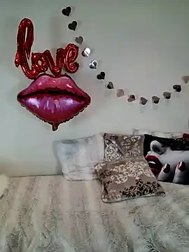 AureliaDoux online show from 13, 2, 2025