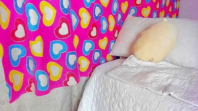 Snapshot of caroline_tovar chatting on 26, 1, 2025 caroline tovar online show from 26, 1, 2025