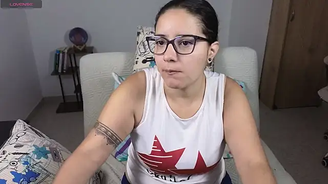 Snapshot of blue__moon_ chatting on 11, 6, 2026 blue moon online show from 11, 6, 2026