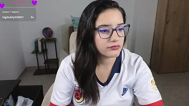 Snapshot of blue__moon_ chatting on 8, 7, 2026 blue moon online show from 8, 7, 2026