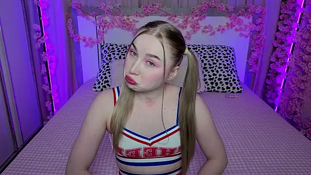 Snapshot of LilyStarlight chatting on 20, 4, 2026 LilyStarlight online show from 20, 4, 2026