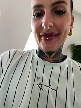 InkedBiitch online show from 29, 4, 2026