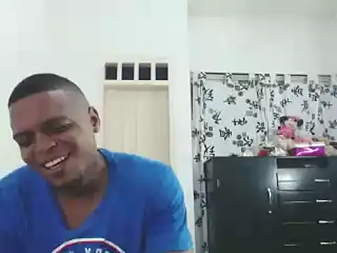 Snapshot of hot_and_naughty_latin chatting on 8, 1, 2025 hot and naughty latin online show from 8, 1, 2025