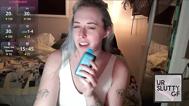 Snapshot of ursluttygf chatting on 6, 2, 2026 ursluttygf online show from 6, 2, 2026