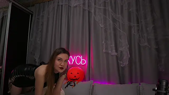  LadyMargo  online show from 27, 10, 2025