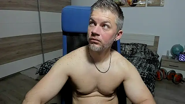Snapshot of RobbyShawz chatting on 18, 5, 2026 RobbyShawz online show from 18, 5, 2026