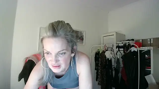 Snapshot of Sabdeluxe chatting on 18, 1, 2025 Sabdeluxe online show from 18, 1, 2025