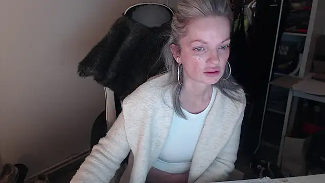 Snapshot of Sabdeluxe chatting on 8, 2, 2025 Sabdeluxe online show from 8, 2, 2025
