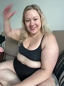 PiggyRose online show from 14, 5, 2026
