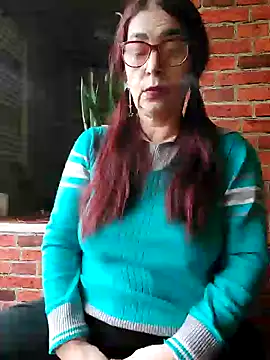 Chriss Tinaa online show from 5, 2, 2025