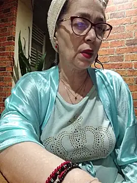 Chriss Tinaa online show from 4, 4, 2026