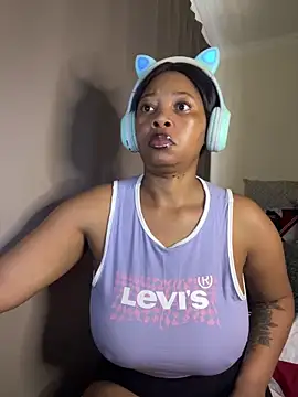 Snapshot of cherrybabe76 chatting on 25, 4, 2026 cherrybabe76 online show from 25, 4, 2026