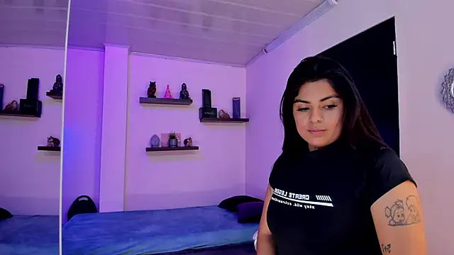 Snapshot of Catalinaa_martinez chatting on 15, 12, 2024 Catalinaa martinez online show from 15, 12, 2024