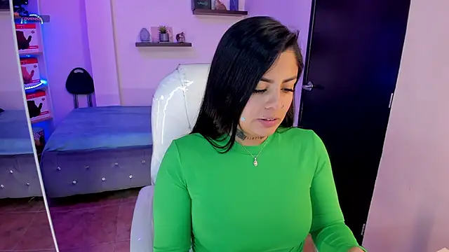 Snapshot of Catalinaa_martinez chatting on 29, 12, 2024 Catalinaa martinez online show from 29, 12, 2024