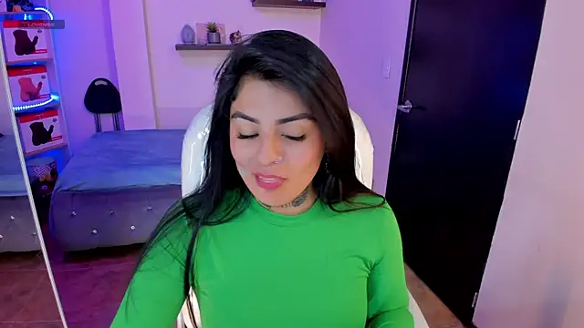 Snapshot of Catalinaa_martinez chatting on 30, 12, 2024 Catalinaa martinez online show from 30, 12, 2024