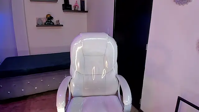 Snapshot of Catalinaa_martinez chatting on 11, 2, 2025 Catalinaa martinez online show from 11, 2, 2025