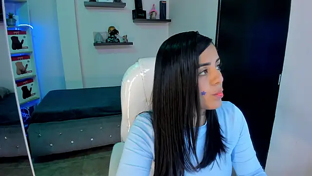 Snapshot of Catalinaa_martinez chatting on 14, 2, 2025 Catalinaa martinez online show from 14, 2, 2025