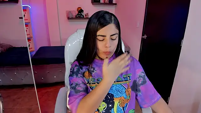 Snapshot of Catalinaa_martinez chatting on 21, 2, 2025 Catalinaa martinez online show from 21, 2, 2025