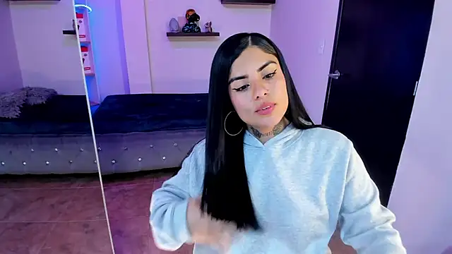 Snapshot of Catalinaa_martinez chatting on 2, 3, 2025 Catalinaa martinez online show from 2, 3, 2025