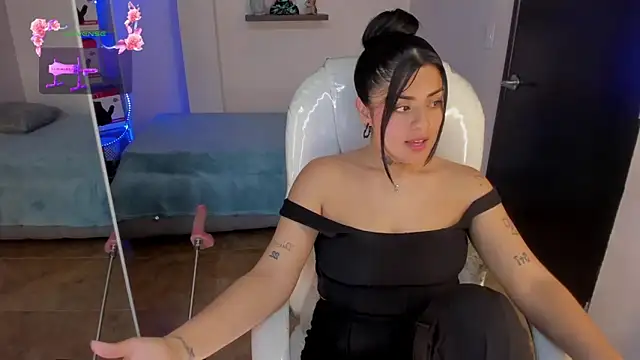 Snapshot of Catalinaa_martinez chatting on 9, 3, 2025 Catalinaa martinez online show from 9, 3, 2025