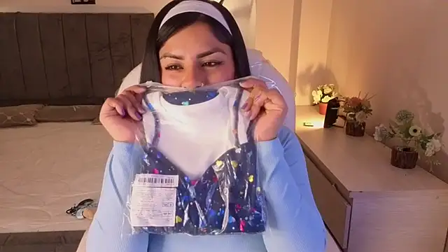 Snapshot of Catalinaa_martinez chatting on 16, 11, 2025 Catalinaa martinez online show from 16, 11, 2025