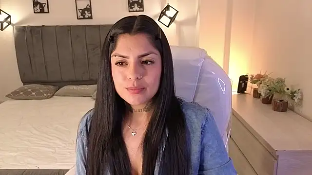 Snapshot of Catalinaa_martinez chatting on 22, 11, 2025 Catalinaa martinez online show from 22, 11, 2025