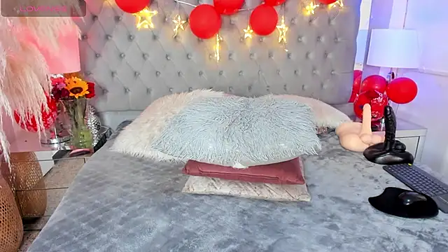 Kaitlyn Brwon online show from 16, 2, 2025