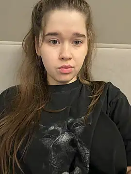 HornyGirlH online show from 19, 4, 2026