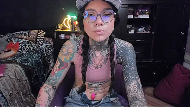 Lilmarieee online show from 5, 2, 2025