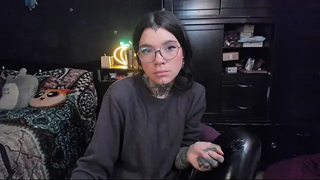 Lilmarieee online show from 13, 2, 2025