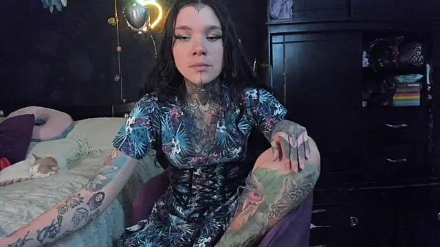 Lilmarieee online show from 13, 11, 2025