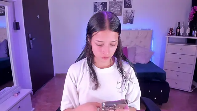 Amaia Daniells online show from 9, 1, 2025