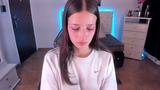 Amaia Daniells online show from 1, 2, 2025