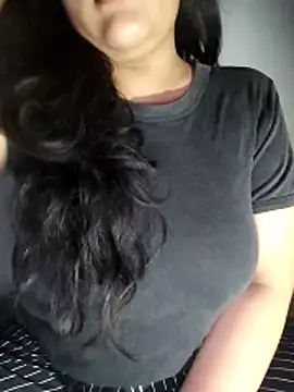 Annerae online show from 25, 10, 2025