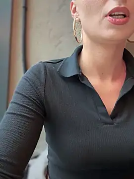 YOUR-KARINA online show from 29, 10, 2025