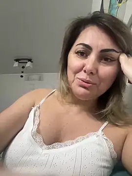 Snapshot of Emma_roqueen chatting on 7, 1, 2025 Emma roqueen online show from 7, 1, 2025