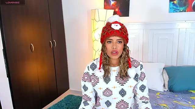 SarahCinnamon- online show from 19, 12, 2024