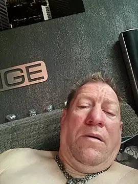 tomtom111111 online show from 19, 10, 2025